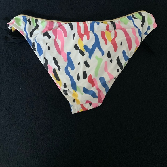 Guess Bikini Set - Picture 5 of 6